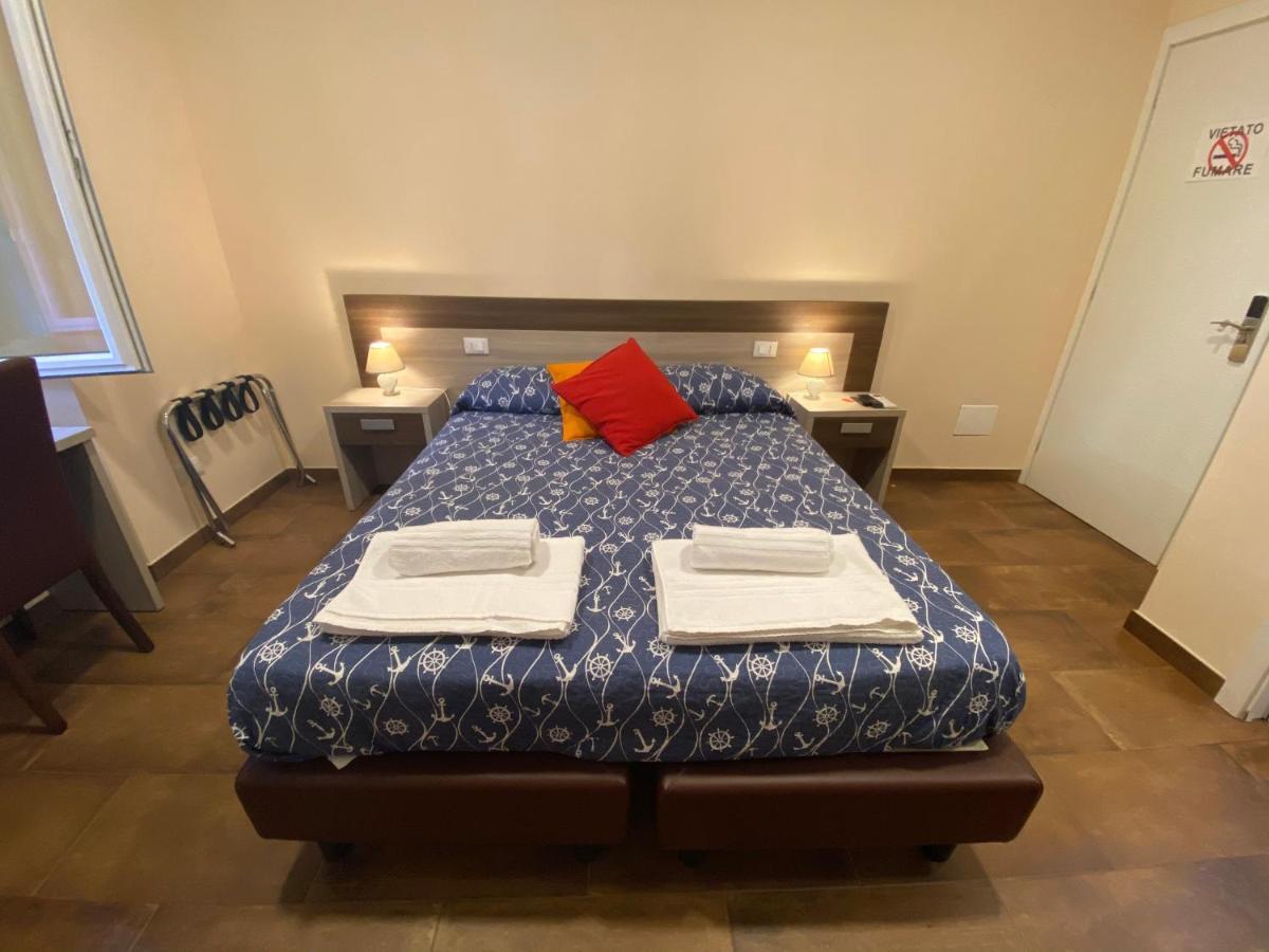 Good Night Moon Otel La Spezia Dış mekan fotoğraf